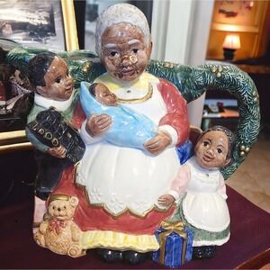 OCI OMNIBUS FITZ AND FLOYD AFRICAN AMERICAN MRS CLAUS LARGE PITCHER 1993